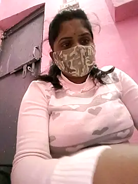 Snapshot of Janhvi_bhabhi_ji chatting on 11-08-25, 01:11 Janhvi bhabhi ji online show from 11-08-25, 01:11