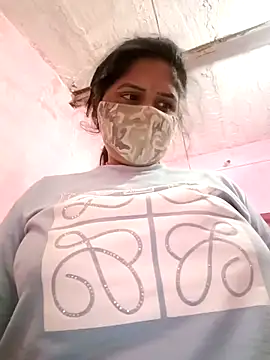 Snapshot of Janhvi_bhabhi_ji chatting on 11-18-25, 03:23 Janhvi bhabhi ji online show from 11-18-25, 03:23