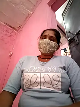 Snapshot of Janhvi_bhabhi_ji chatting on 11-24-25, 11:10 Janhvi bhabhi ji online show from 11-24-25, 11:10