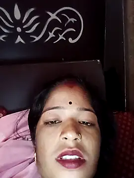 Snapshot of Hot_eras8 chatting on 11-13-25, 10:08 Hot eras8 online show from 11-13-25, 10:08