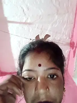 Snapshot of Hot_eras8 chatting on 11-15-25, 10:37 Hot eras8 online show from 11-15-25, 10:37