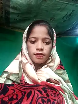 Snapshot of Hot_eras8 chatting on 11-26-25, 01:39 Hot eras8 online show from 11-26-25, 01:39