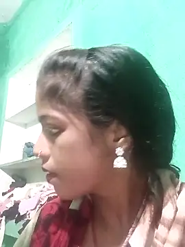 Snapshot of Hot_eras8 chatting on 11-28-25, 02:58 Hot eras8 online show from 11-28-25, 02:58