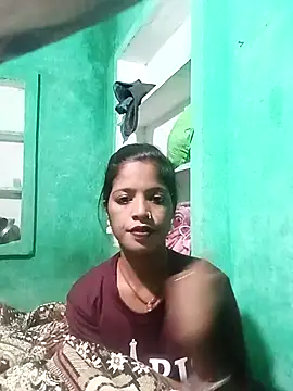 Snapshot of Hot_eras8 chatting on 11-28-25, 03:04 Hot eras8 online show from 11-28-25, 03:04