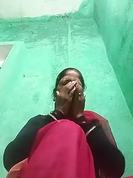 Snapshot of Hot_eras8 chatting on 12-02-25, 02:39 Hot eras8 online show from 12-02-25, 02:39