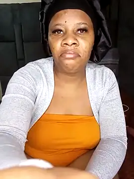 Emmylove-xr25 online show from 04-24-26, 11:01