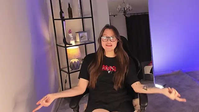 Snapshot of Anjelinaro chatting on 11-07-25, 02:39 Anjelinaro online show from 11-07-25, 02:39