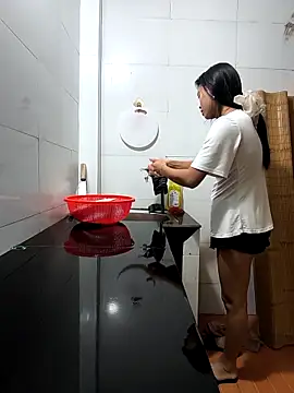 Lynly k2 online show from 03-22-26, 12:52