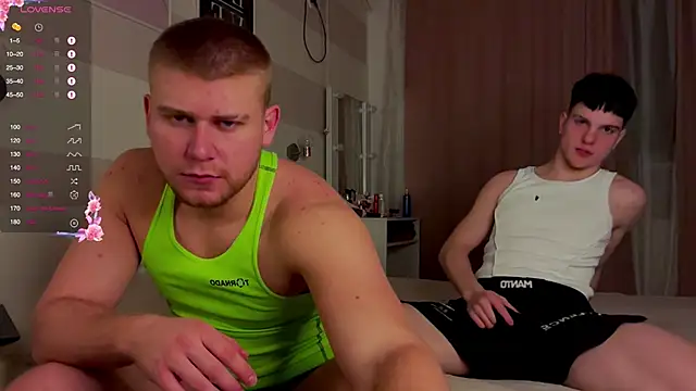 Snapshot of Hotpeppers666 chatting on 02-26-26, 07:24 Hotpeppers666 online show from 02-26-26, 07:24