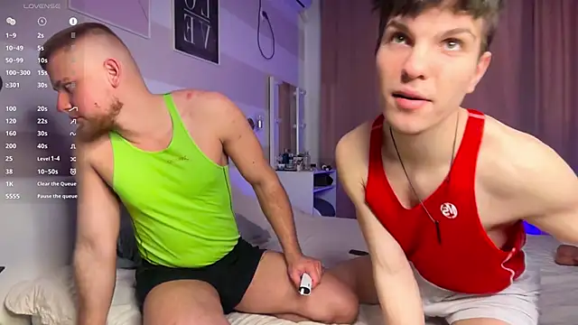 Snapshot of Hotpeppers666 chatting on 04-05-26, 02:58 Hotpeppers666 online show from 04-05-26, 02:58