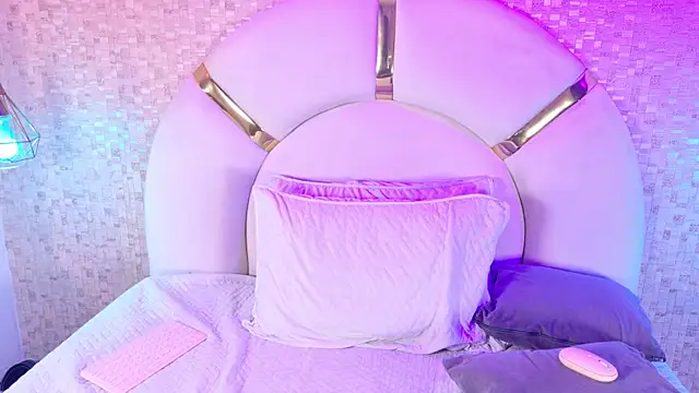 aria sm online show from 12-22-25, 03:14