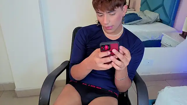 Snapshot of NoaDurand chatting on 11-27-25, 12:51 NoaDurand online show from 11-27-25, 12:51