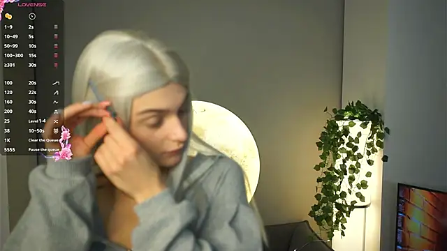 Snapshot of AdameShoyer chatting on 12-03-25, 08:29 AdameShoyer online show from 12-03-25, 08:29