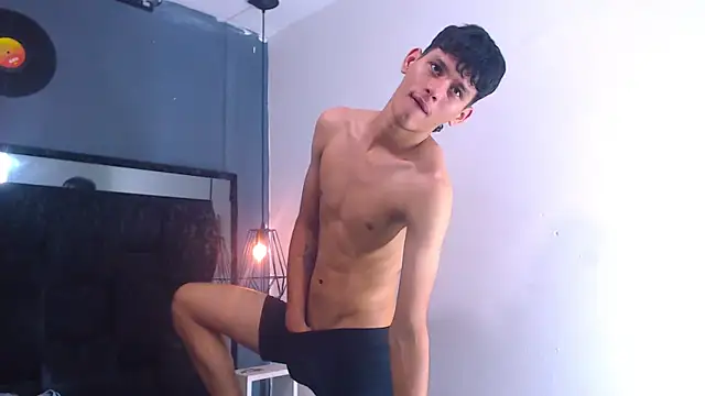 Pit Ross online show from 04-12-26, 05:56