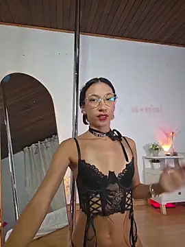 Snapshot of selene_starkk chatting on 05-01-26, 01:43 selene starkk online show from 05-01-26, 01:43
