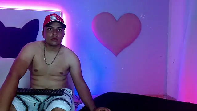 Snapshot of Insane_couplee_ chatting on 11-08-25, 04:23 Insane couplee online show from 11-08-25, 04:23