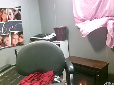 Snapshot of trickydickydaddy chatting on 11-30-25, 09:35 trickydickydaddy online show from 11-30-25, 09:35