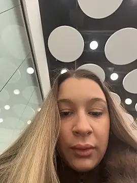 SashaCatt online show from 11-26-25, 07:42