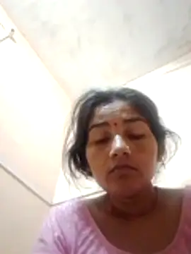 Snapshot of Seema_ji12 chatting on 12-14-25, 12:49 Seema ji12 online show from 12-14-25, 12:49
