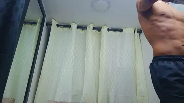 couple hot 00 online show from 04-29-26, 10:38