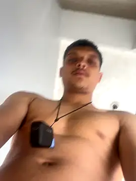 Snapshot of Jockeyn chatting on 12-14-25, 02:44 Jockeyn online show from 12-14-25, 02:44