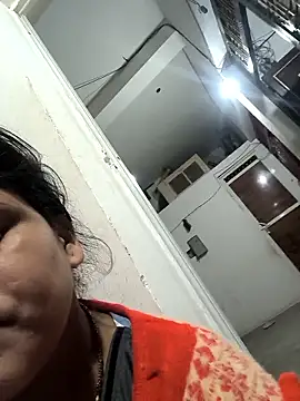 Hot suini online show from 02-19-26, 11:23