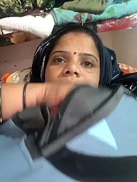 Hot suini online show from 03-10-26, 05:34