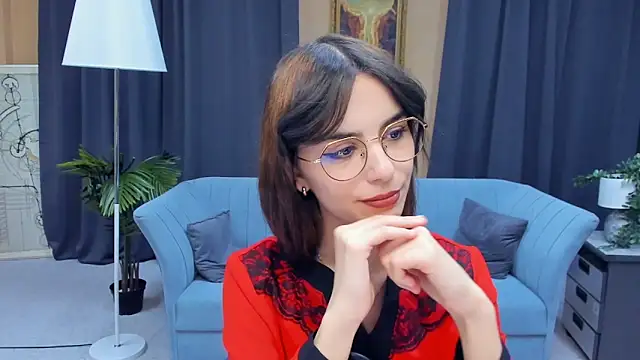 KellyeSieck online show from 11-12-25, 09:21