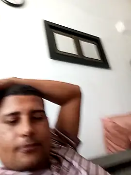 Snapshot of tutancamin chatting on 11-08-25, 04:07 tutancamin online show from 11-08-25, 04:07