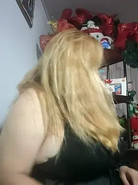 Snapshot of karlaanqui1 chatting on 12-13-25, 10:59 karlaanqui1 online show from 12-13-25, 10:59