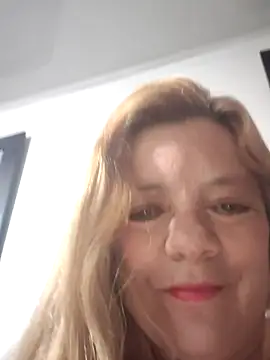 karlaanqui1 online show from 04-23-26, 09:52