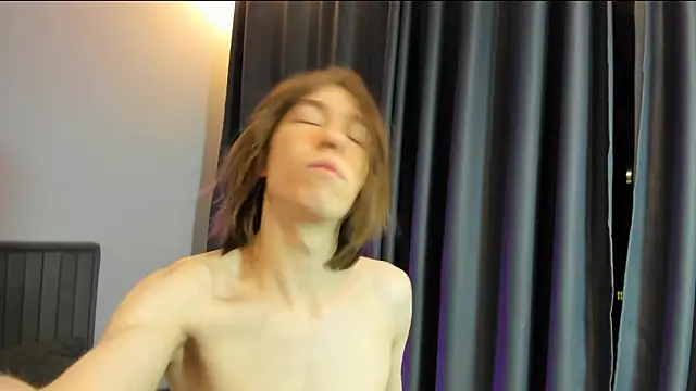 kr1sfemboy online show from 02-18-26, 04:14