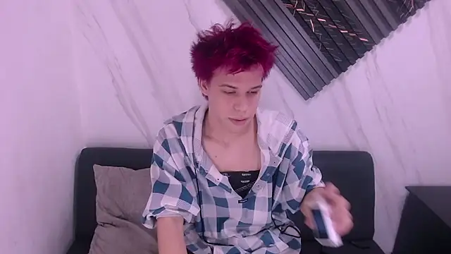 Liam York  online show from 04-26-26, 04:32