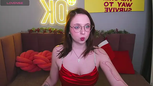 Snapshot of Erica_Nelson chatting on 12-01-25, 01:21 Erica Nelson online show from 12-01-25, 01:21