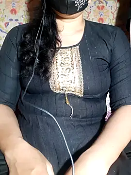 HotGirl23231 online show from 05-05-26, 06:38
