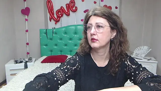 RoseHille online show from 04-18-26, 05:22