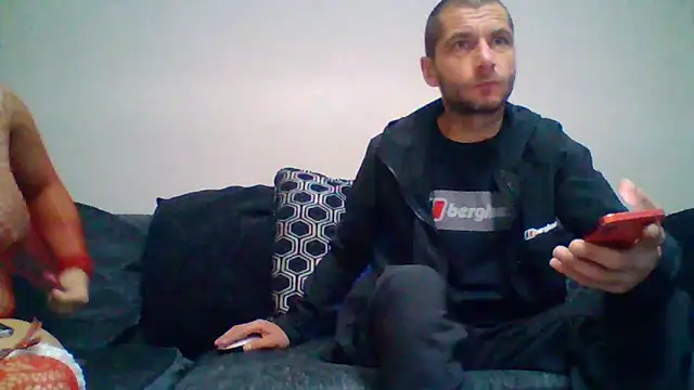 Snapshot of Kinkycouple142 chatting on 06-09-26, 08:31 Kinkycouple142 online show from 06-09-26, 08:31