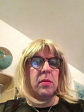 simone xdressing online show from 02-10-25, 12:30