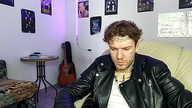 Huntall77 online show from 02-08-26, 07:01