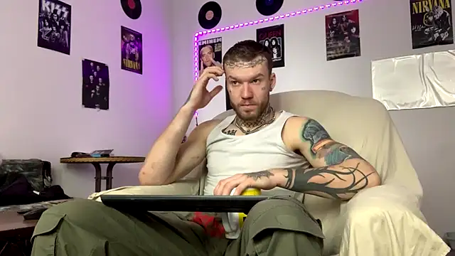 Huntall77 online show from 03-01-26, 05:20