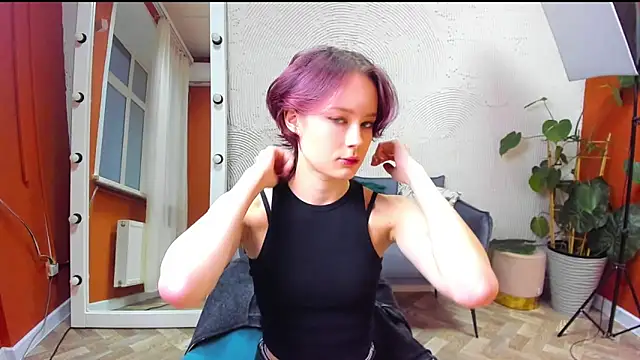 Annie Way online show from 11-17-25, 12:22