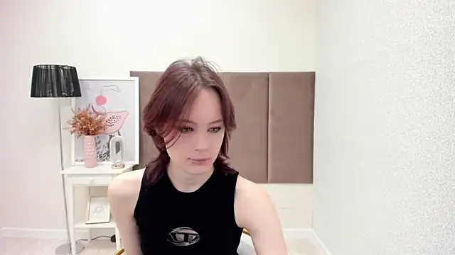 Annie Way online show from 11-23-25, 04:34