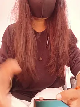 Iamyourdarling online show from 11-21-25, 05:39