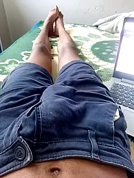 Snapshot of Ldik chatting on 12-18-25, 05:57 Ldik online show from 12-18-25, 05:57