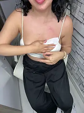 Snapshot of esmerbebek777 chatting on 01-06-26, 03:38 esmerbebek777 online show from 01-06-26, 03:38