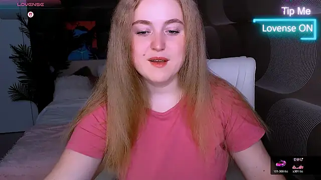 Snapshot of Kate_Moan chatting on 11-23-25, 07:41 Kate Moan online show from 11-23-25, 07:41