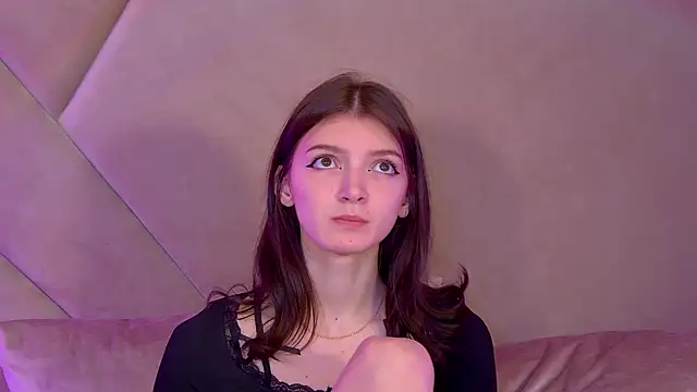 Snapshot of SophiaProve chatting on 11-24-25, 04:40 SophiaProve online show from 11-24-25, 04:40