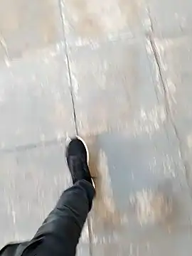 Snapshot of Unknown18cm@xh chatting on 12-18-25, 08:42 Unknown18cmxh online show from 12-18-25, 08:42