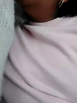 Sarahy- online show from 11-24-25, 03:56