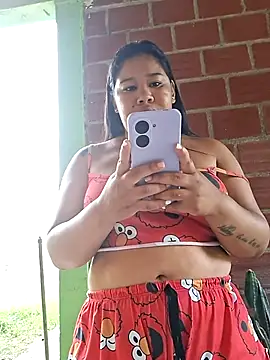 Sarahy- online show from 04-25-26, 01:03